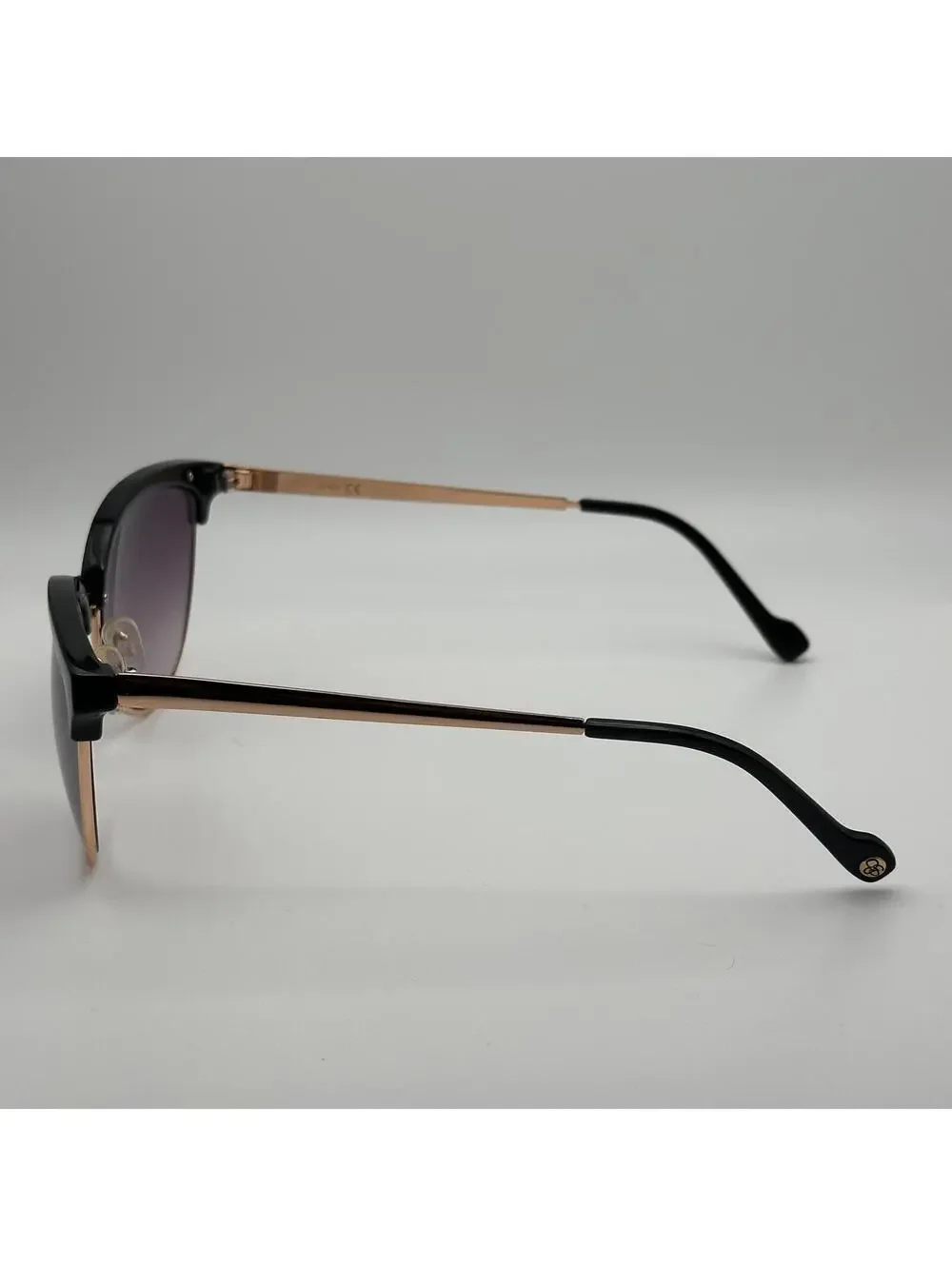 Jessica Simpson Cat Eye Sunglasses Black and Gold with Gradient Lenses